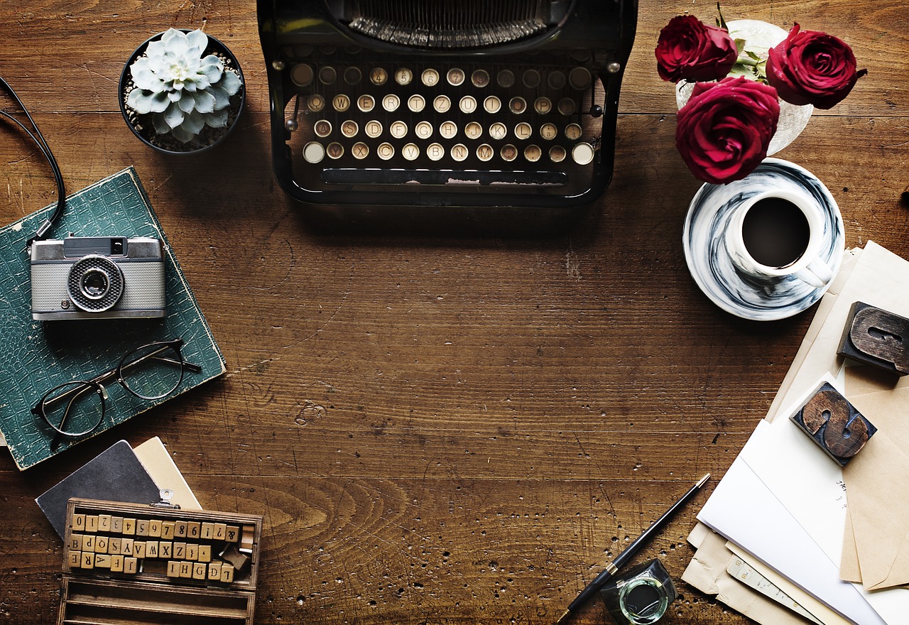 typewriter-2306479_1280
